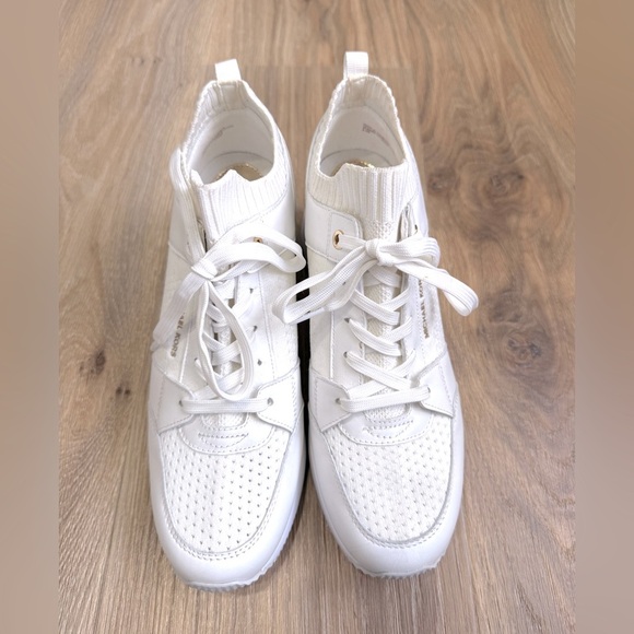 MICHAEL Michael Kors White Georgie Knit Trainer Size 9.5 LNC - Picture 10 of 10